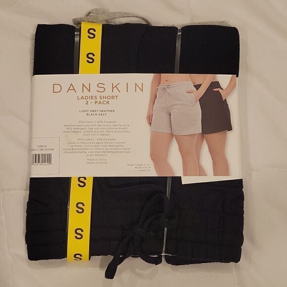 𝅺LADIES short  - Picture 2 of 3